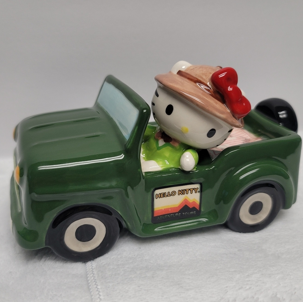 Hello Kitty Ceramic Adventure Tours Green Jeep Truck Tea Light Candle Holder New